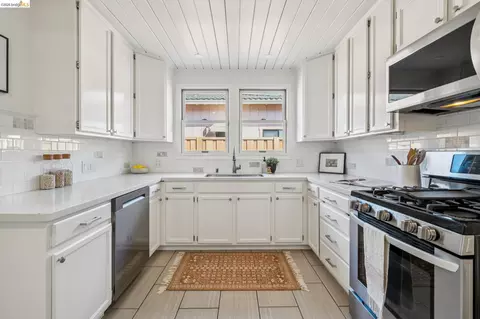 Kitchen - 1240 Dutton Ave, San Leandro, CA 94577 photo 2 of 5
