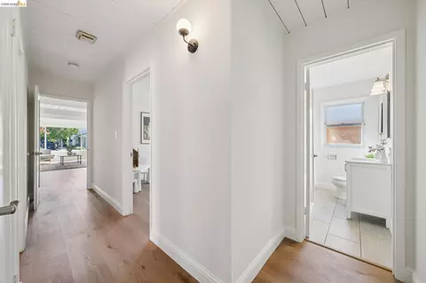 Entry Way - 1240 Dutton Ave, San Leandro, CA 94577 photo 2 of 2