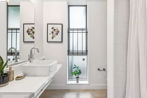 Bath - 1255 Pine St, Oakland, CA 94607 photo 2 of 5