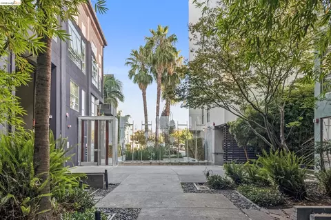 Exterior - 1255 Pine St, Oakland, CA 94607 photo 3 of 4