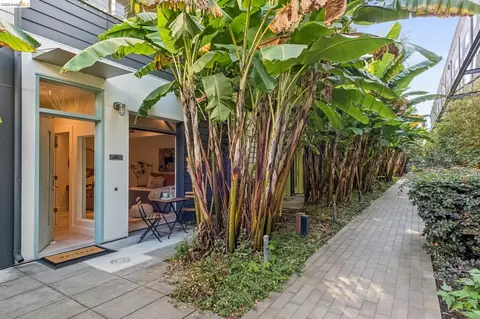 Exterior - 1255 Pine St, Oakland, CA 94607 photo 2 of 4