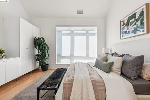 Bedroom - 1255 Pine St, Oakland, CA 94607 photo 6 of 8
