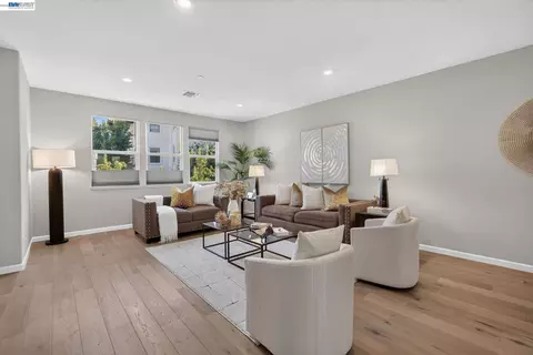 Living - 1270 Gusty Loop #3, Livermore, CA 94550 photo 3 of 4