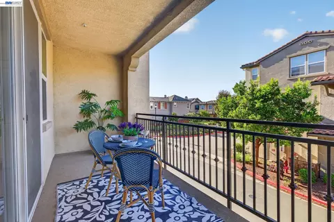 Exterior - 1270 Gusty Loop #3, Livermore, CA 94550 photo 1 of 7