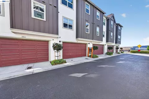 Exterior - 3987 Dobbins Loop, Dublin, CA 94568 photo 4 of 7