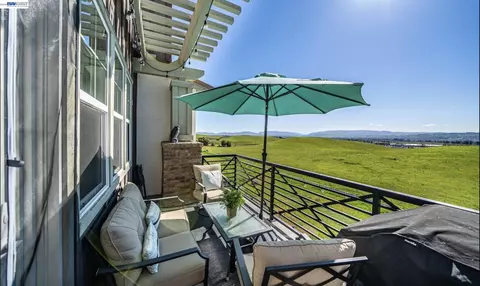Exterior - 3987 Dobbins Loop, Dublin, CA 94568 photo 3 of 7