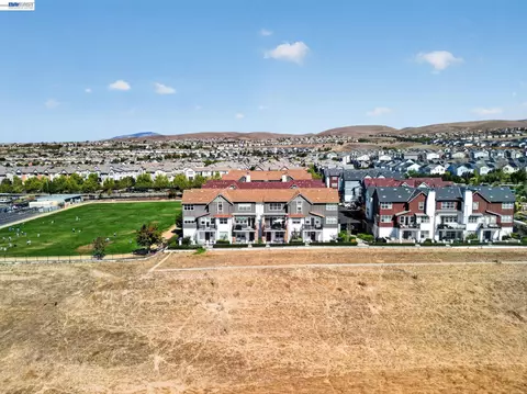 View/Area - 3987 Dobbins Loop, Dublin, CA 94568 photo 6 of 16