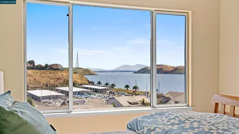 View/Area - 311 Stinson St #7, Vallejo, CA 94591 photo 4 of 13