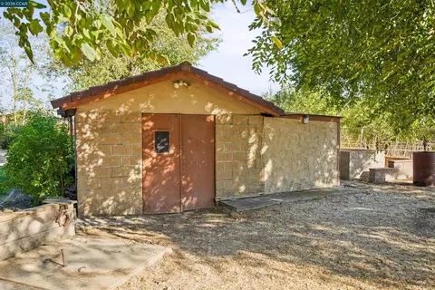 Exterior - 2279 Cozy Ct, Tracy, CA 95304 photo 16 of 23