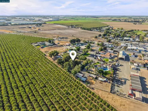 View/Area - 2279 Cozy Ct, Tracy, CA 95304 photo 6 of 15