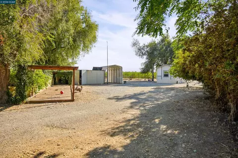 Exterior - 2279 Cozy Ct, Tracy, CA 95304 photo 18 of 23