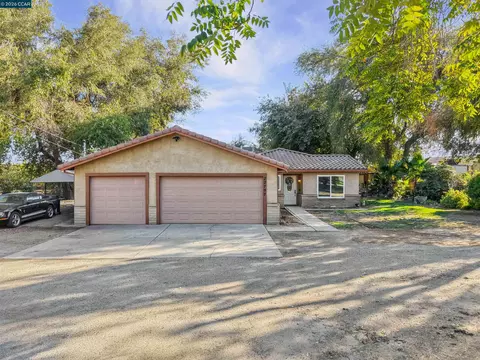 Exterior - 2279 Cozy Ct, Tracy, CA 95304 photo 3 of 23