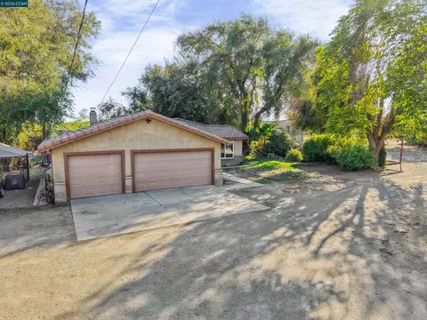 Exterior - 2279 Cozy Ct, Tracy, CA 95304 photo 4 of 23