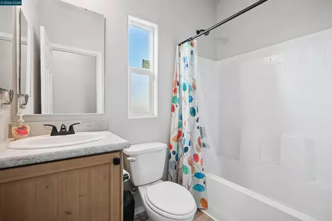 Bath - 2279 Cozy Ct, Tracy, CA 95304 photo 7 of 7