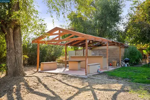 Exterior - 2279 Cozy Ct, Tracy, CA 95304 photo 12 of 23