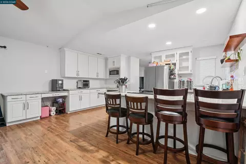 Kitchen - 2279 Cozy Ct, Tracy, CA 95304 photo 8 of 10