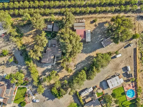 View/Area - 2279 Cozy Ct, Tracy, CA 95304 photo 1 of 15
