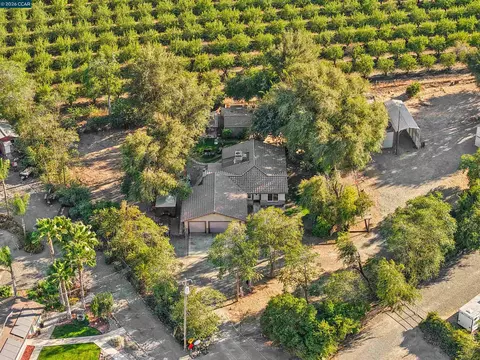 View/Area - 2279 Cozy Ct, Tracy, CA 95304 photo 11 of 15