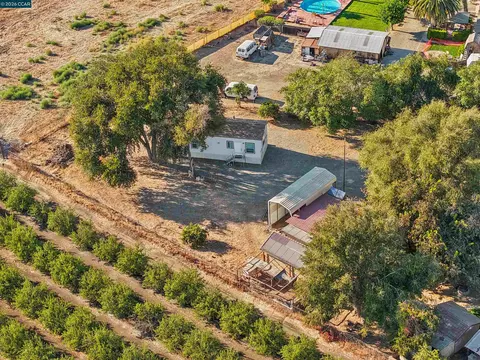 View/Area - 2279 Cozy Ct, Tracy, CA 95304 photo 8 of 15
