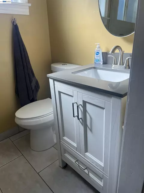 Bath - 8499 Bandon Dr, Dublin, CA 94568 photo 2 of 5