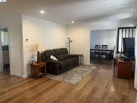 Living - 8499 Bandon Dr, Dublin, CA 94568 photo 3 of 4