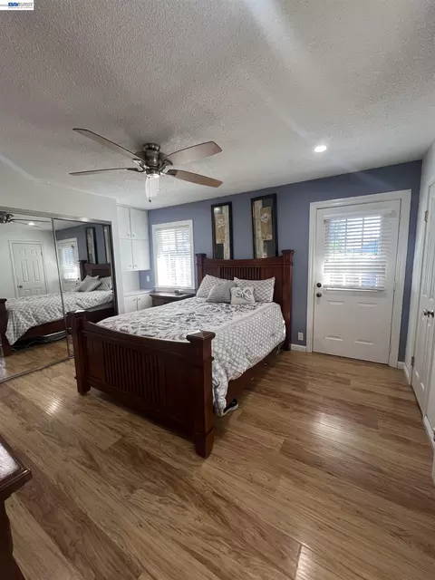 Bedroom - 8499 Bandon Dr, Dublin, CA 94568 photo 4 of 11