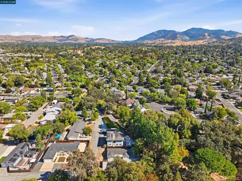 View/Area - 1340 Janet Ln, Concord, CA 94521 photo 2 of 3