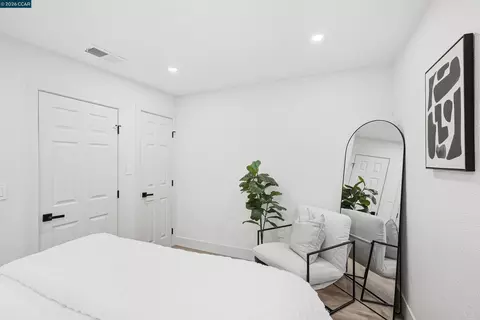 Bedroom - 1340 Janet Ln, Concord, CA 94521 photo 4 of 4