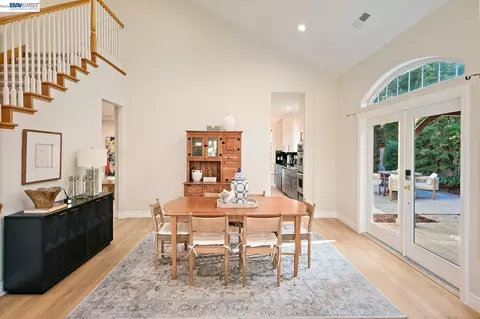 Dining - 982 Wilson, Campbell, CA 95008 photo 2 of 3