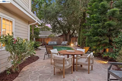 Exterior - 982 Wilson, Campbell, CA 95008 photo 4 of 14