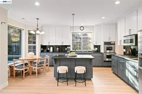Kitchen - 982 Wilson, Campbell, CA 95008 photo 3 of 5
