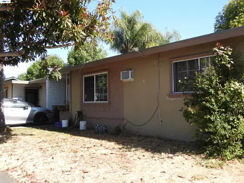 24074 Dotson Ct, Hayward, CA 94544 photo 2