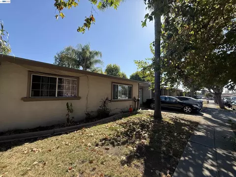 24074 Dotson Ct, Hayward, CA 94544 photo 3