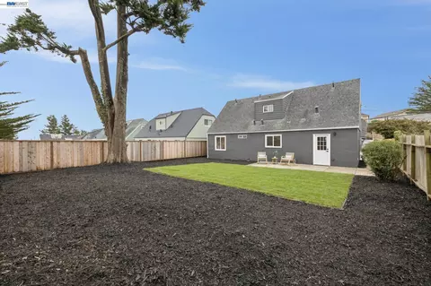 Exterior - 328 Glencourt Way, Pacifica, CA 94044 photo 5 of 9