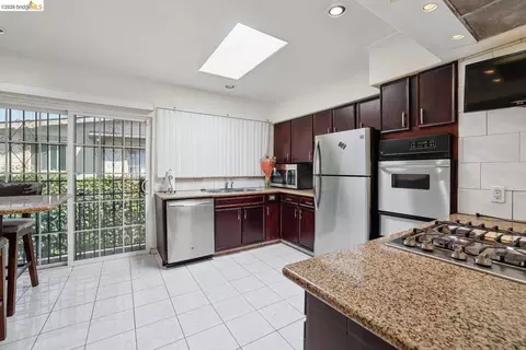 Kitchen - 1629 68th Ave, Oakland, CA 94621 photo 2 of 5