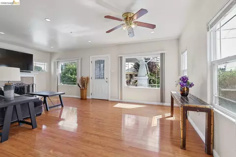 Living - 1629 68th Ave, Oakland, CA 94621 photo 6 of 13