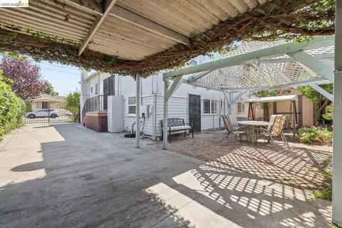 Exterior - 1629 68th Ave, Oakland, CA 94621 photo 4 of 9
