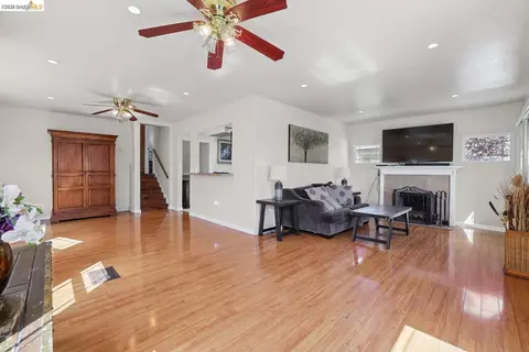Living - 1629 68th Ave, Oakland, CA 94621 photo 7 of 13
