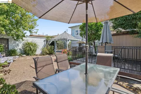 Exterior - 1629 68th Ave, Oakland, CA 94621 photo 7 of 9