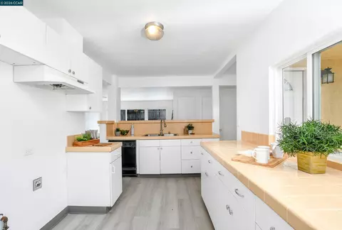 Kitchen - 52 E Madill St, Antioch, CA 94509 photo 2 of 3