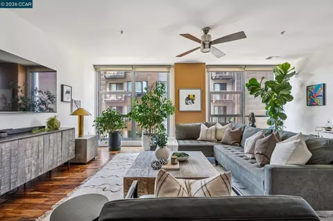 438 W Grand Ave #405, Oakland, CA 94612