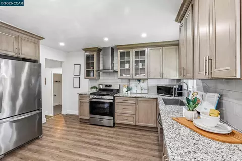 Kitchen - 68 Madoline St, Pittsburg, CA 94565 photo 1 of 5