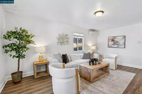 Living - 68 Madoline St, Pittsburg, CA 94565 photo 2 of 3