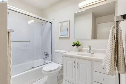 Bath - 3107 Corona Dr, Davis, CA 95616 photo 2 of 2