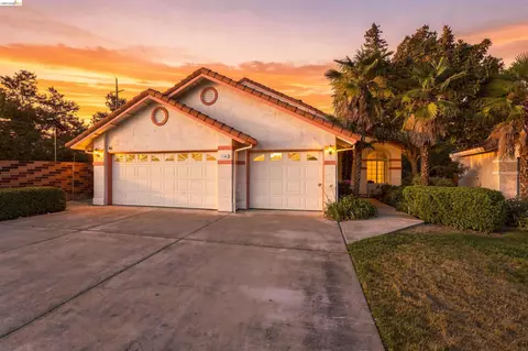 4104 Sturgeon Rd, Stockton, CA 95219