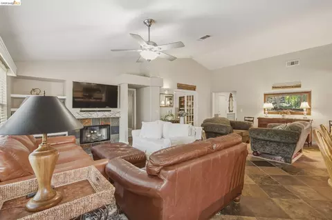 Living - 5121 Tehachapi Way, Antioch, CA 94531 photo 4 of 4