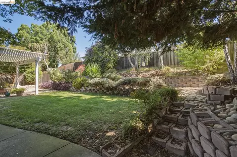 Exterior - 5121 Tehachapi Way, Antioch, CA 94531 photo 11 of 13