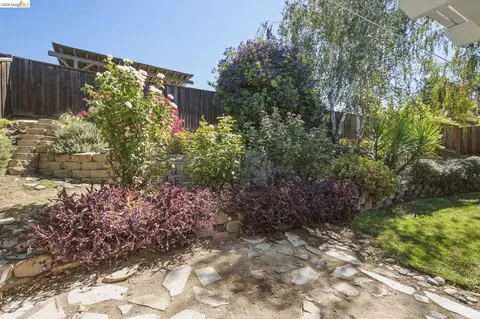 Exterior - 5121 Tehachapi Way, Antioch, CA 94531 photo 8 of 13