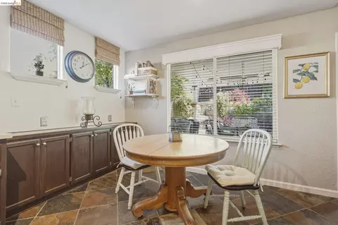 Dining - 5121 Tehachapi Way, Antioch, CA 94531 photo 4 of 4
