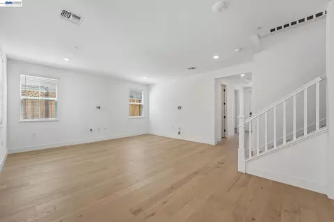 Living - 786 Abigail Pl, Walnut Creek, CA 94598 photo 4 of 4